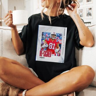 New England Patriots Re-Signed Austin Hooper Tight End Poster T-Shirt – Plymouth Rock Assurance