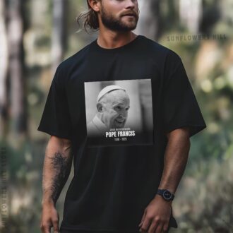 Pope Francis Death Tribute Shirt, RIP Jorge Mario Bergoglio Catholic Faith Unisex T-Shirt
