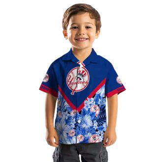 Men’s New York Yankees Tropical Chevron Shirt - Floral Navy Aloha Summer Outfit