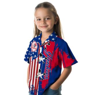 New York Yankees MLB Summer Shirt - Navy Hawaiian Button-Up with Flag Design