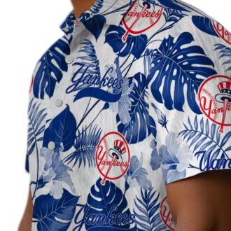 Women's New York Yankees Tropical Plants Hawaiian Shirt - Navy Floral Vacation Style