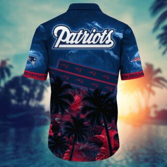 Men’s New England Patriots Sunset Palm Hawaiian Shirt - Navy Blue Tropical Vibes for Beach & Football Style